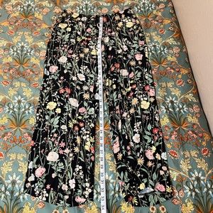 Floral Loft cropped pants